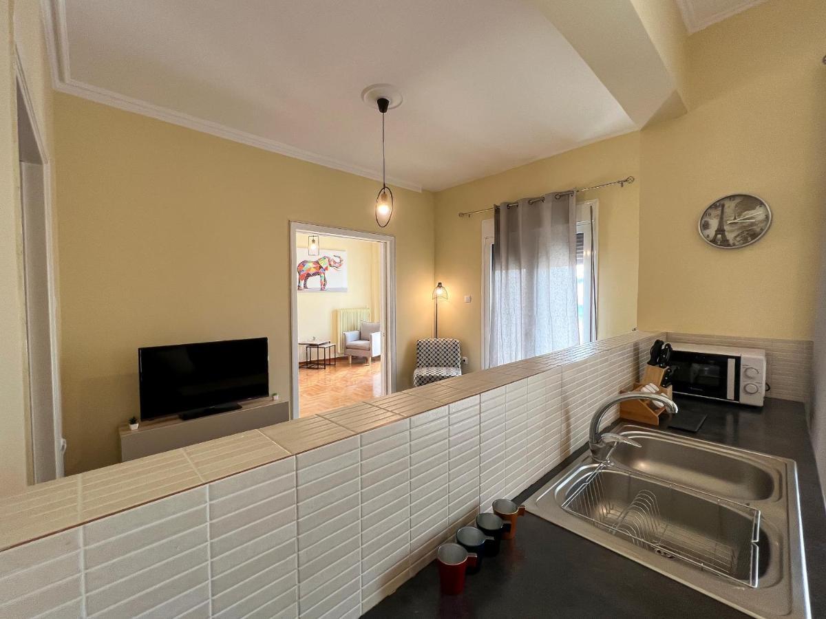 Chiou Spacious 90Sqm Apt In Athens Exterior photo
